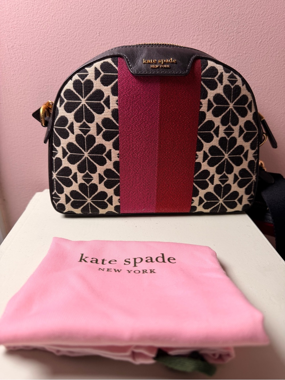 Brand new Kate Spade New York Crossbody dust bag Included